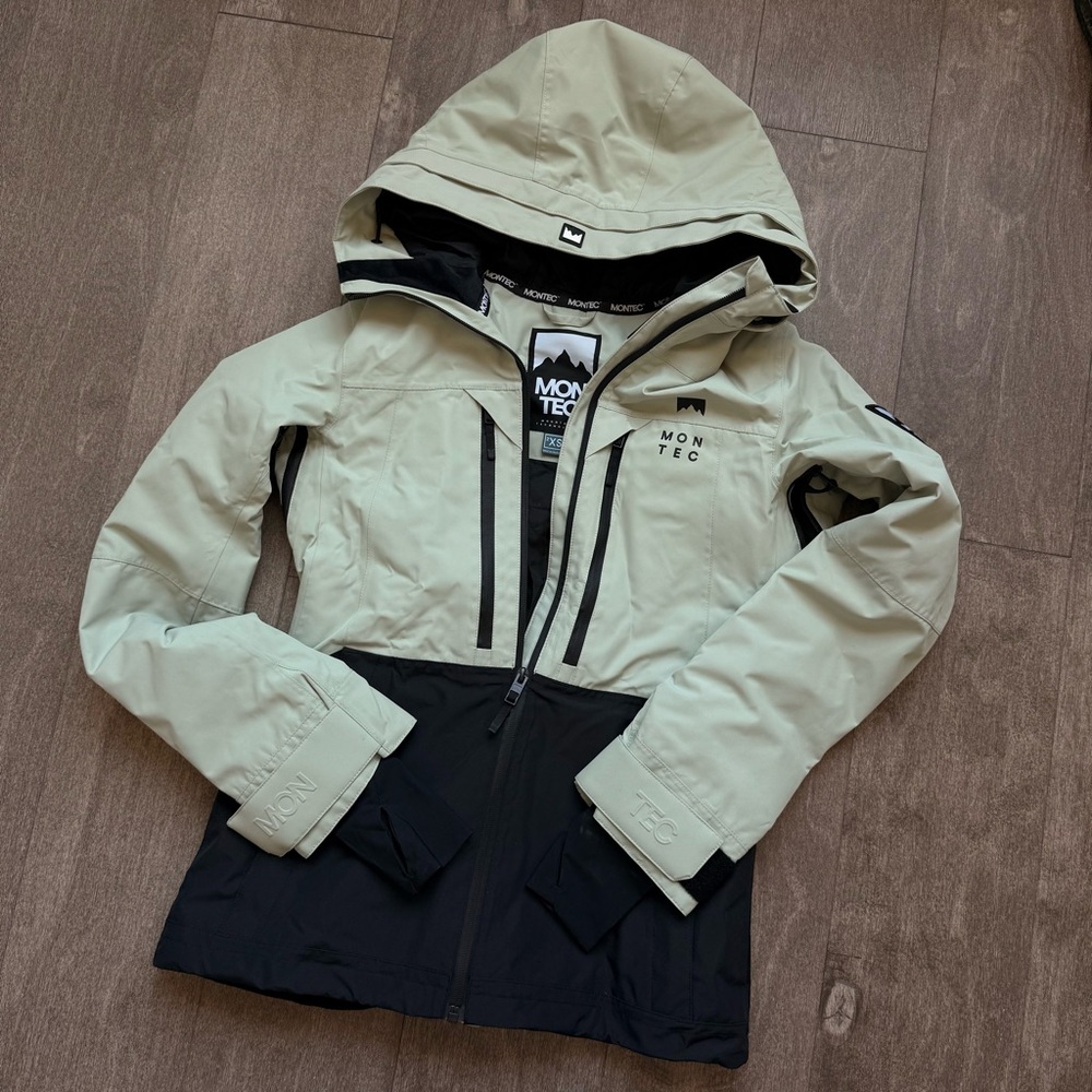 Montec Two-Tone Sage Green & Black Hooded Jacket